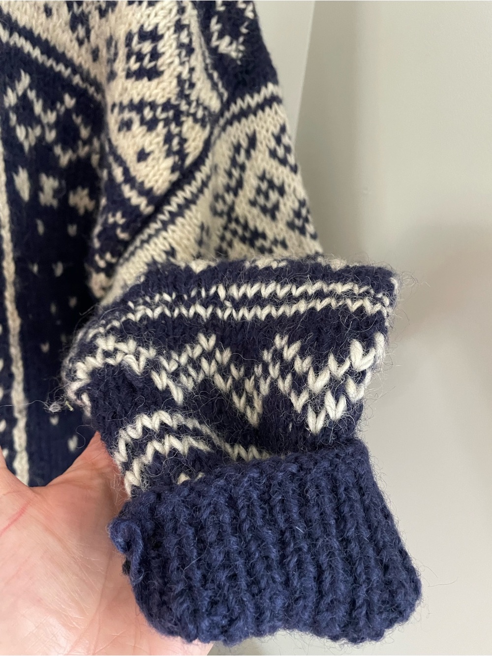 Vintage Hand Knit Nordic Style Wool Cardigan Mens XL Navy Blue Fair Isle Sweater - Picture 7 of 9